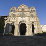 Hôtel-Dieu et cathédrale du Puy-en-Velay. (c) Arnaud FRICH